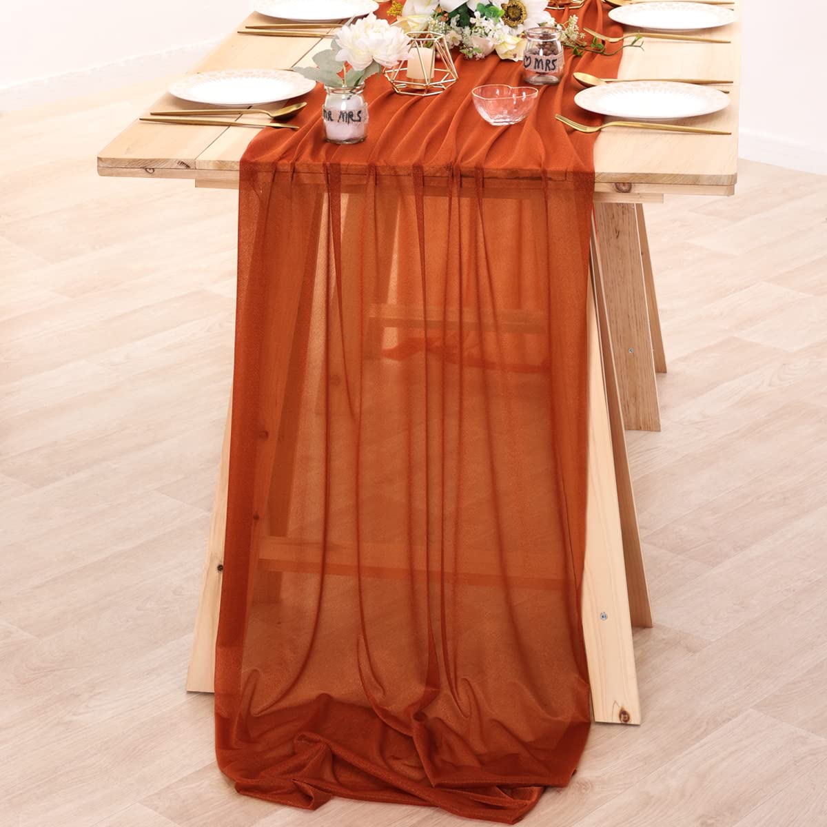 Chiffon Table Runner Nude Shee - Christmas Table Runner のレビューと価格