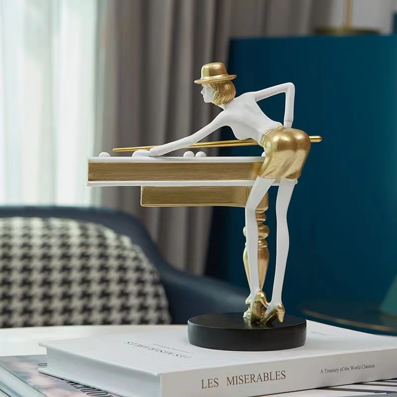 Nordic Billiard Resin Ornament - Nutcracker Figurine のレビューと価格