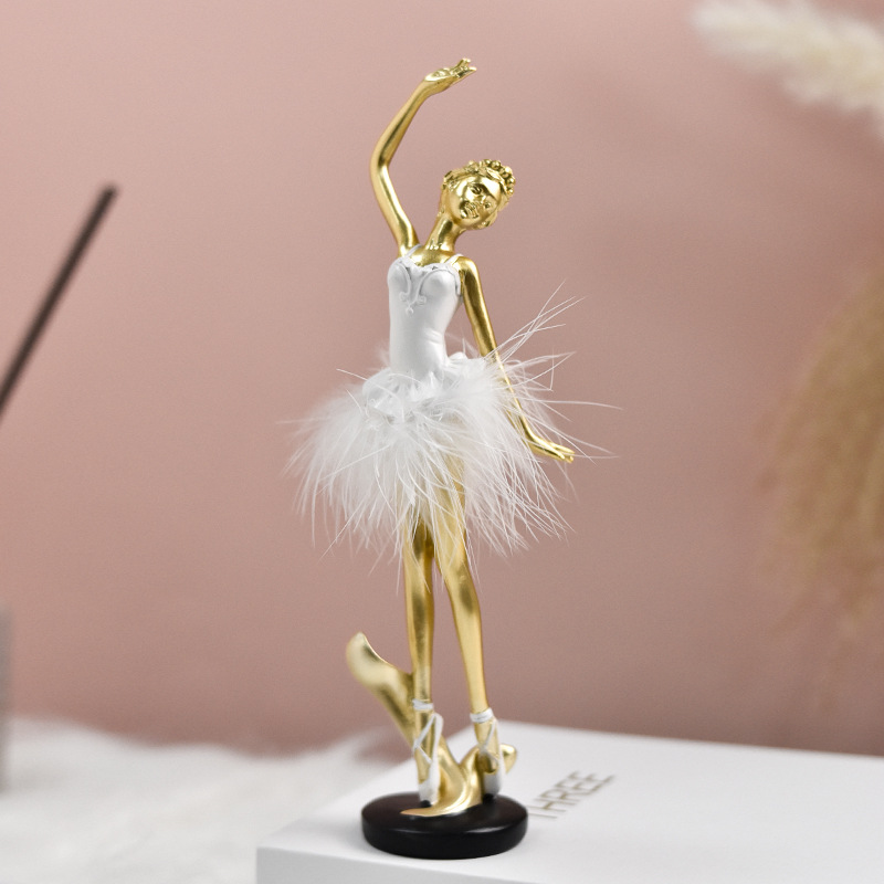 European Resin Dancer Figurine - Nutcracker Figurine のレビューと価格