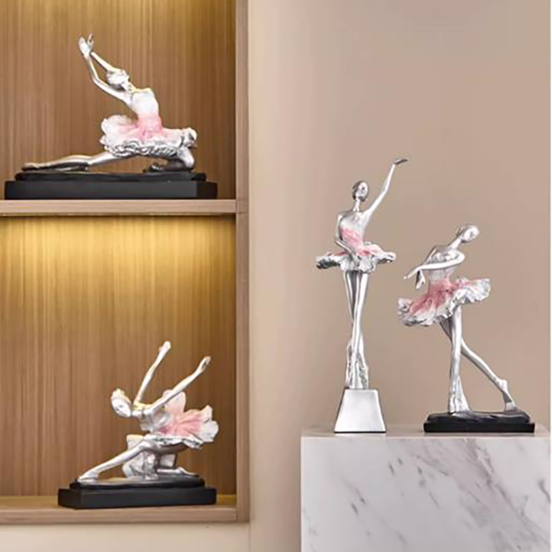 European Ballet Dancer Ornamen - Nutcracker Figurine のレビューと価格